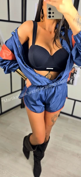 Top push up logo czarny LA MILLA
