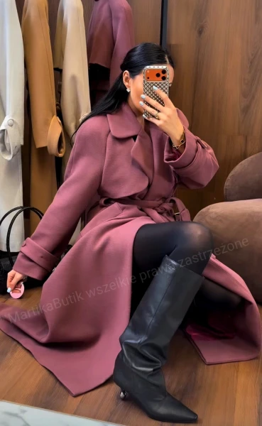 Płaszcz DELUXE szminka LA MILLA